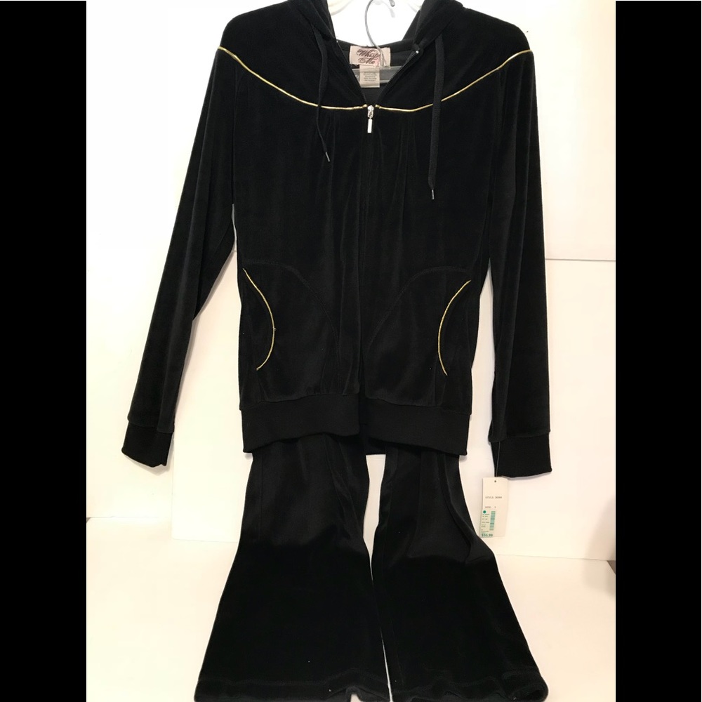New Jogging Suit Whisper Me Size Large